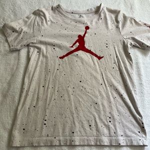 white and black kids jordan shirt size large in boys